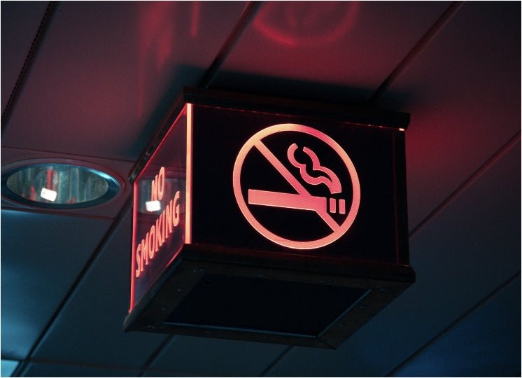 Dampfen auf Reisen: Was ist erlaubt im Flugzeug und Ausland?